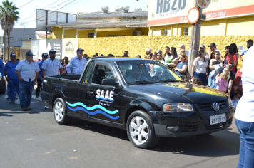 Foto - SAAE no Desfile Cívico de Pompeia 2025
